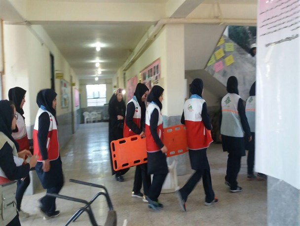 مانور زلزله در مدارس درگز برگزار شد + گزارش تصویری