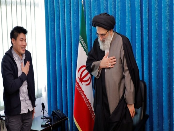 تشرف یک مرد بودائی به دین مبین اسلام در کرج