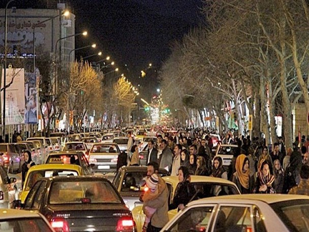 ترافیک، معضلی که سنندج را در خود فرو برده است/ مشکلی که روز به روز تشدید می‌شود