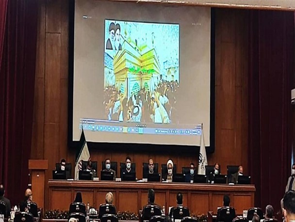 بدون اتکا به منابع دولتی در حوزه اشتغال گام برمی داریم/ کرمان به عنوان پایتخت جهان مقاومت اسلام معرفی شود