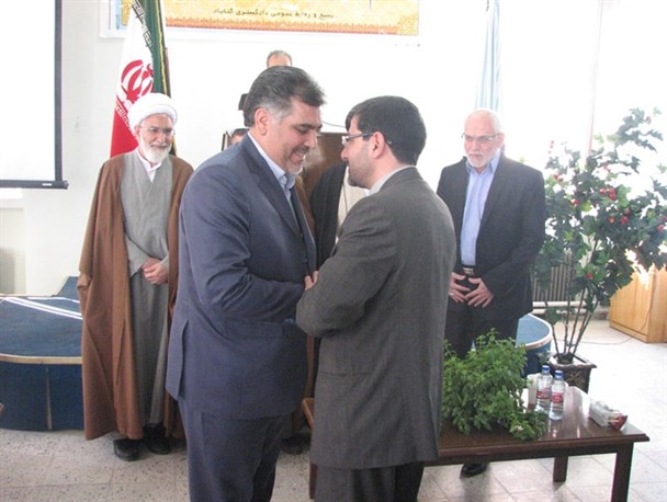 مراسم تکریم و معارفه دادستان گناباد و حاشیه های آن+تصاویر