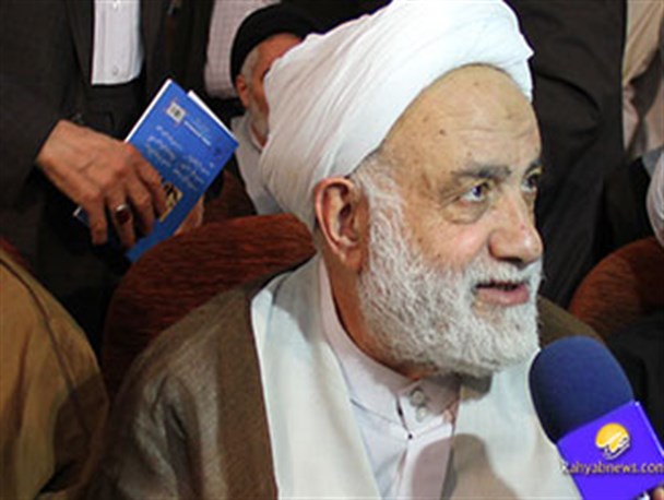 مقام معظم رهبری عنایت ویژه ای به اجلاس نماز در مقایسه با برخی اجلاس داشته اند