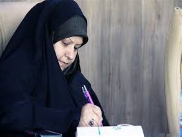 لزوم تدوین برنامه های  فرهنگی شهرستان در جهت تبیین  آرمان‌های انقلاب اسلامی