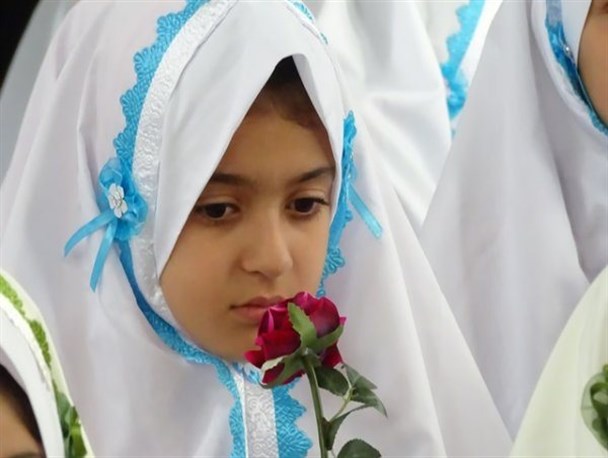 جشن تکلیف 700 دانش آموز دختر دنا در قاب تصویر