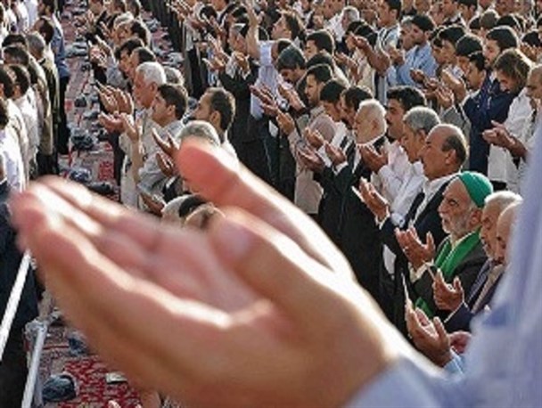 دنیا در آتش تبعیض می‌سوزد/ در برخورد با فتنه گران سهل‌انگاری نشود/ به مطالبات حقه مردم رسیدگی شود
