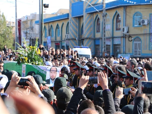 تشییع پیکر مطهر شهید “امانی” شهید راه امنیت در میاندوآب/ تصاویر