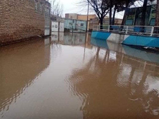 آب گرفتگی‌های گسترده کوچه‌ها در نیشابور