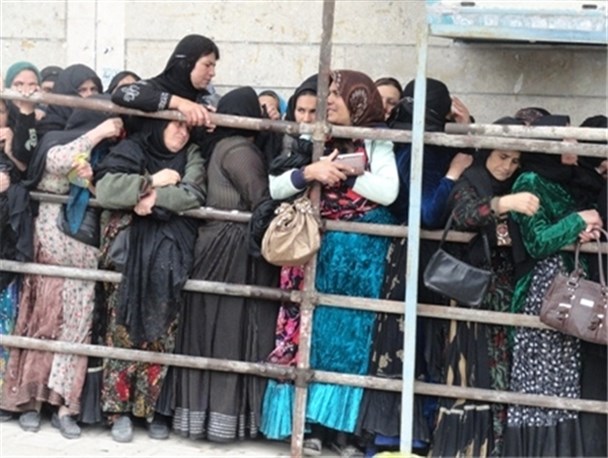 اداره ها تعطیل و کارمندان در صف سبد کالا+سند