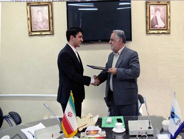 محمد هادی علیزاده معاون عمرانی دانشگاه آزاد رودهن شد/تغییرات ساختار مدیریتی رد صلاحیت مسئولان قبلی نیست