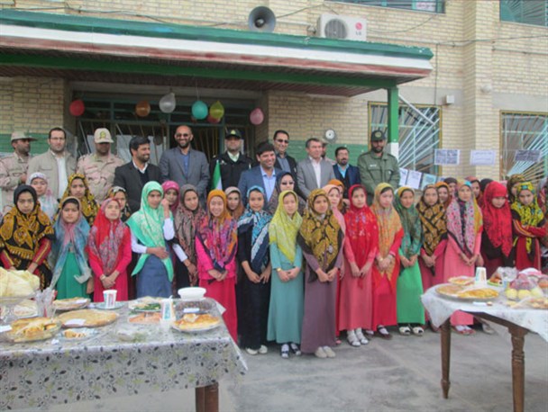 گزارش تصویری/برگزاری جشنواره غذا در مدرسه آنا ملا شیروانی گمیشان