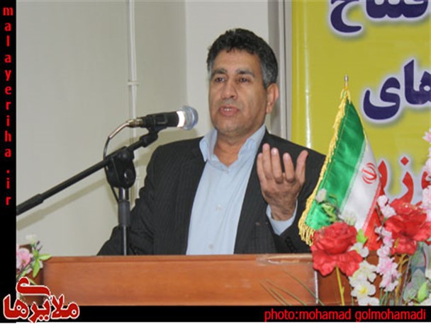 اگر شده صورتمان را با سیلی سرخ نگه می‌داریم ولی دستمان را جلوی استکبار دراز نمی‌کنیم