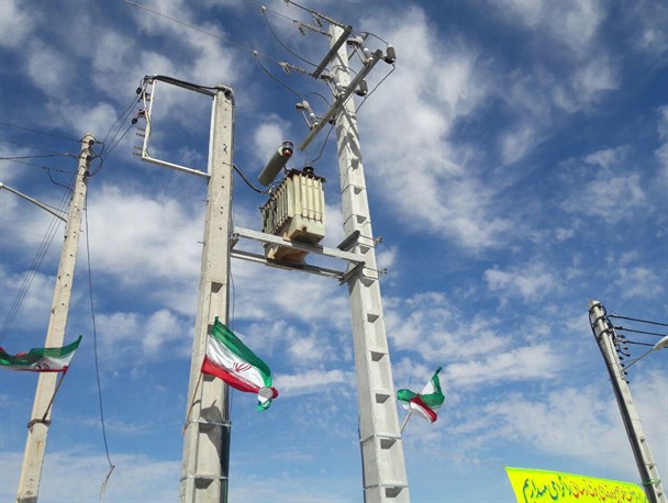 بهره برداری از پروژه احداث شبکه برق معابر هوایی 5 روستای بشرویه