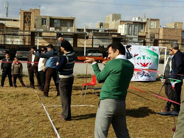 مسابقات تیراندازی بین کارکنان ادارات کنگاور برگزار شد