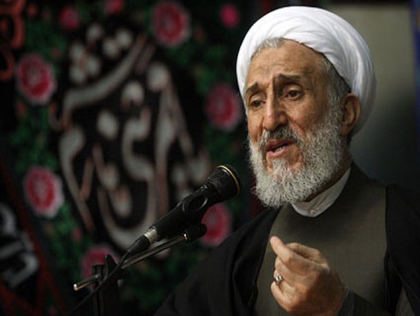 در کشور بیکاری بیداد می‌کند و آقایان به خرید هواپیمای خارجی روی آورده‌اند/ به دلیل بی‌توجهی دولت، رهبری عده‌ای را مامور ساماندهی حاشیه شهر کردند/ سخنان هاشمی بوی فتنه می‌دهد