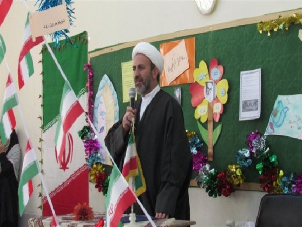 گنجشک ها وسیله ای برای تبلیغ انقلاب در نهضت آباد فریدونشهر