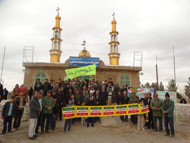 همایش پیاده‌روی خانوادگی در روستای احمدآباد مه ولات برگزار شد+تصویر