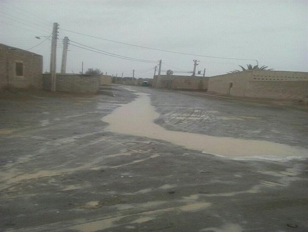 بارش باران سبب قطعی برق و اپراتور همراه اول در ریگ ملک شد/ بخشدار ریگ ملک: بارندگی ها هیچ خسارتی نداشته است