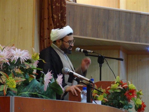 انقلاب اسلامی مختص به هیچ جناح خاصی نیست/ مردم صاحبان اصلی انقلاب هستند