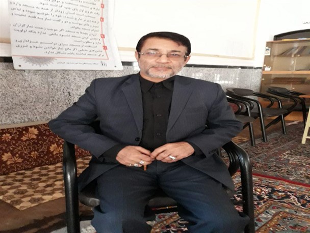 یک عکس از امام راحل به اندازه صدها منبر بر روی ما تاثیر می‌گذاشت