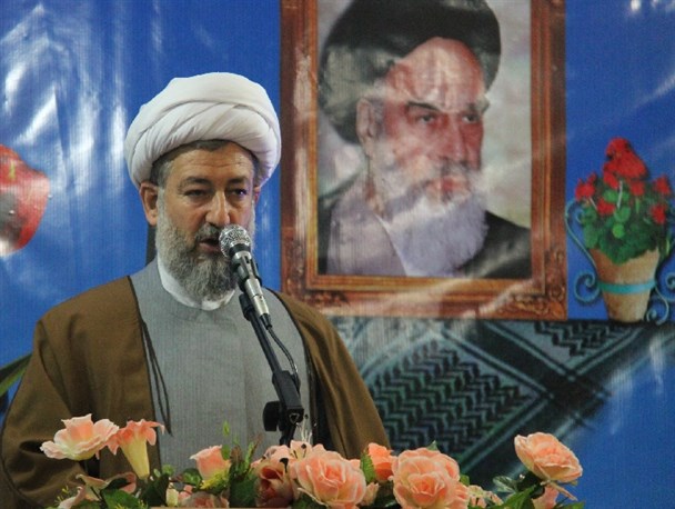 برخی مسئولان با سوء عملکرد موجب نا امیدی مردم می شوند
