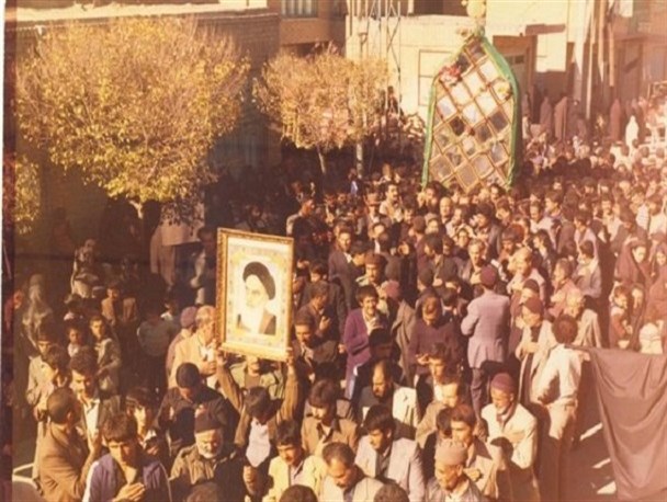 راهپیمایی سکوت، نقطه آغاز تحرکات انقلابی مردم تفرش بود/شعارهای بهمن ۵۷ را هنوز به یاد دارم+فیلم