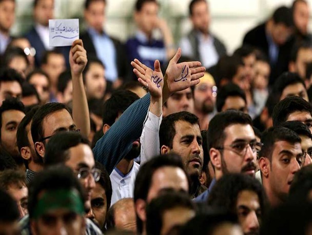 تلاش برای رسیدن به آرمان‌های انقلاب / دانشجوی انقلابی باید پیچیدگی‌های شرایط زمانه را درک کند