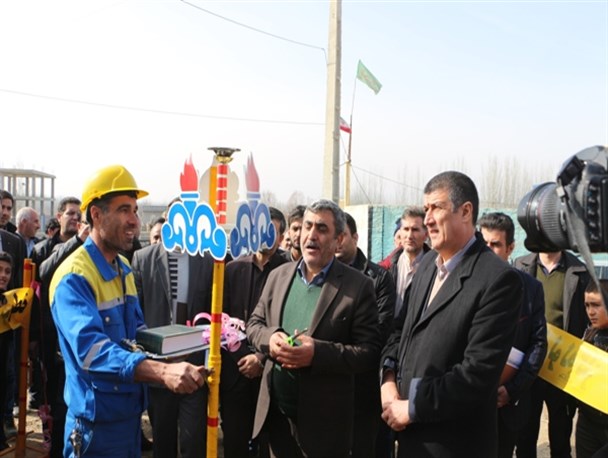 مشعل گاز در دو روستای بخش باروق میاندوآب روشن شد + تصاویر