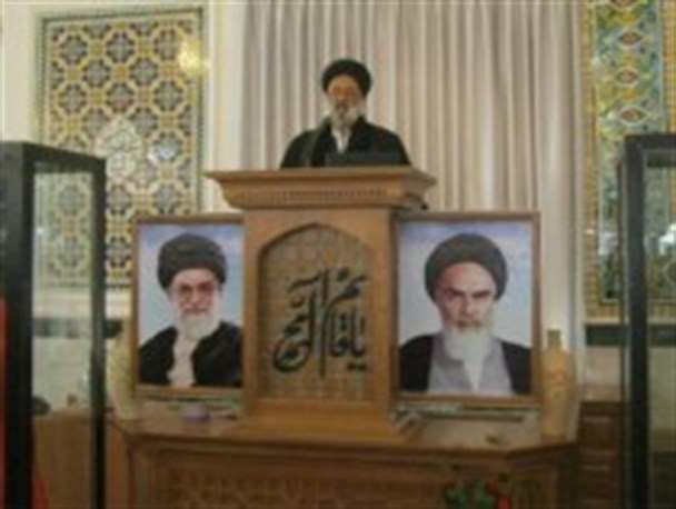 یکی از ارکان اقتصاد مقاومتی نگاه به درون کشوروقطع امید به خارج است