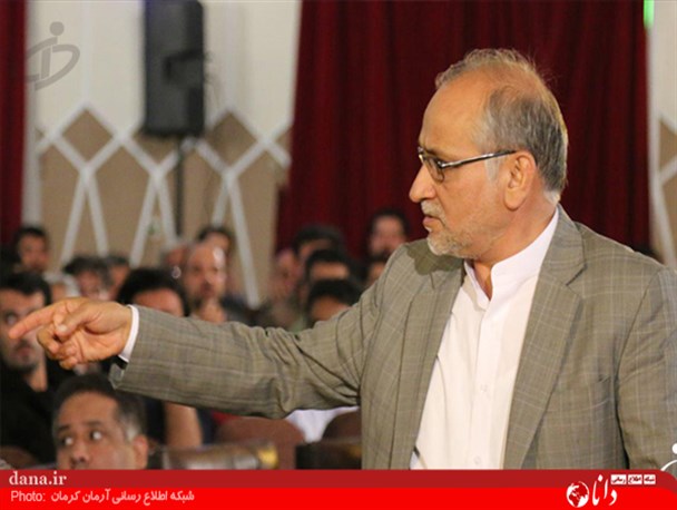 عکس خبری/دستور موسوی لاری و مرعشی برای ضرب و شتم یک پیرمرد معترض