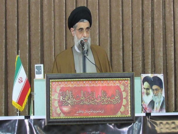 مشکل شهر شما با عوض شدن امام جمعه نمی شود/آمار بالا و کمرشکن بیکاری جوانان ،مشکل انزلی است