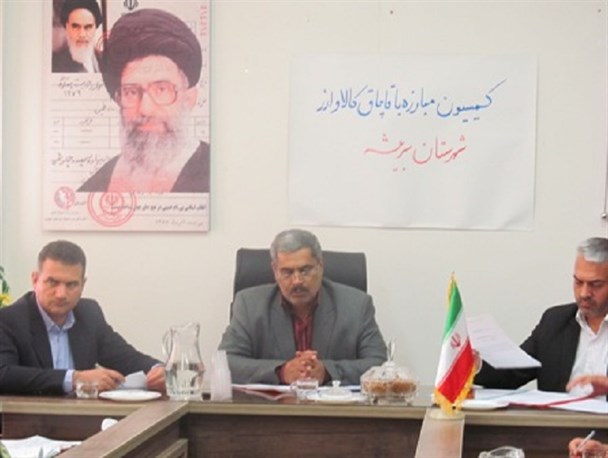 در موضوع مبارزه با قاچاق کالا تاکید بر فرهنگ سازی و مصرف کالاهای ایرانی است