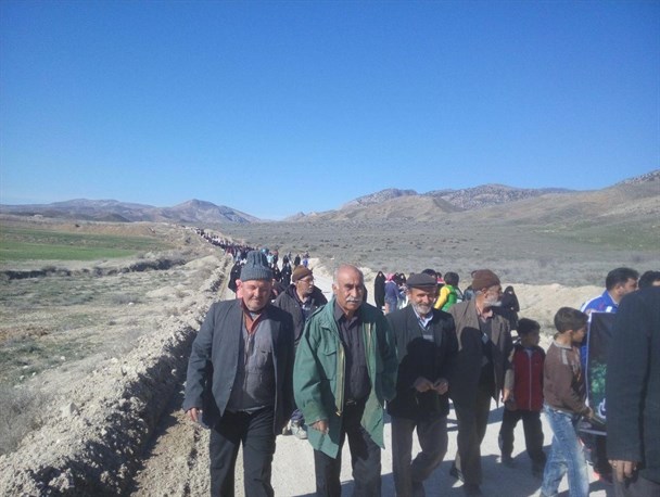 حضور پرشور مردم روستای دشت در همایش پیاده‌روی خانوادگی / تصاویر