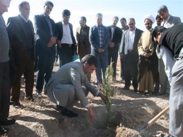 منابع طبیعی زیر بنای زندگی انسانی است