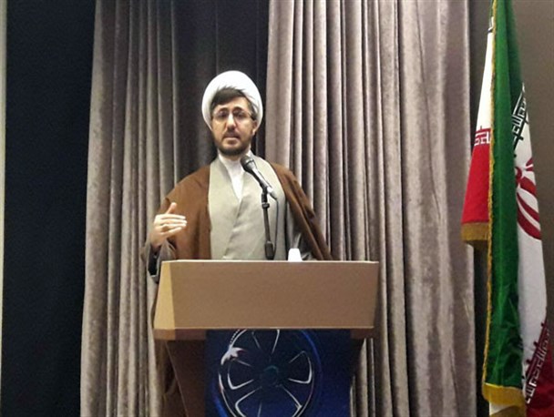 عملکرد کُردستان در فیلم رشد ضعیف است/«بی‌بی‌سی» و «هالیوود» ذهن جوانان ما را تسخیر می‌کنند