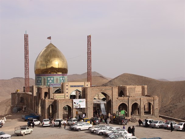 بقعه بی بی زینب خاتون (س) از مشهورترین بقاع متبرکه در خراسان جنوبی