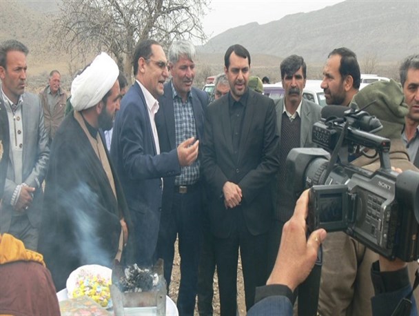 مسوولان در رفع مشکل عشایر بویژه  آب، سوخت، پوشش تلفن همراه، بکوشند