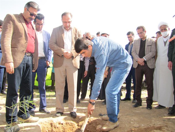 مراسم گرامیداشت روز درختکاری در زرین دشت برگزار شد