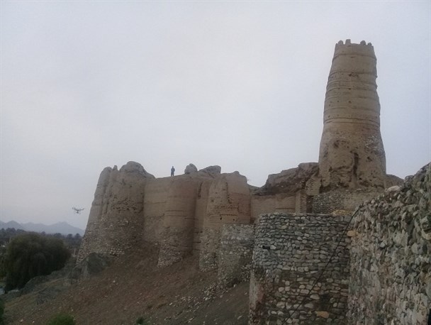 قلعه منوجان با پیشینه ای ما قبل تاریخ
