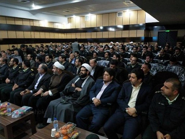 نیروهای مسلح دژ مستحکم امت اسلامی هستند/ پلیس اقتدار دارد اما خویشتن دار است