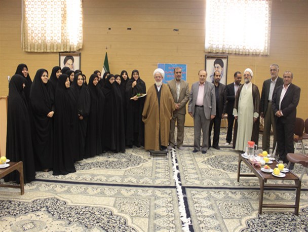 دیدار نخبگان بسیج جامعه پزشکی با امام جمعه یزد +تصاویر