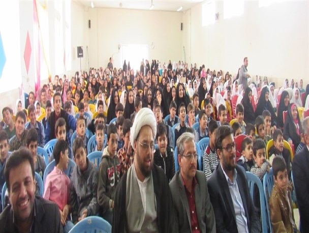 آئین تجلیل از ۳۰۰ پژوهشگر کوچک اردستانی برگزار شد/ تصاویر