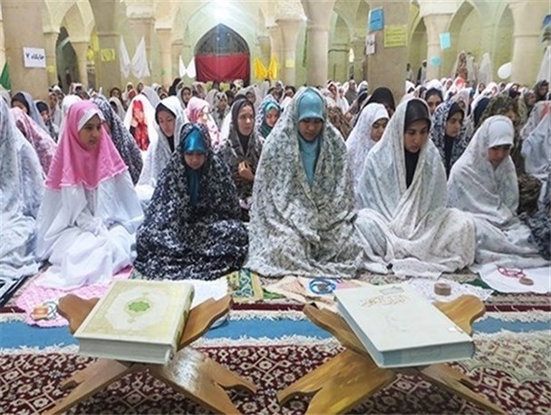 ثبت‌نام اعتکاف در یزد آغاز شد/بانوان یزدی؛‌ پرچمداران اعتکاف سال گذشته