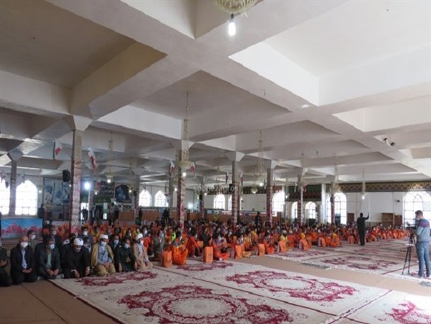 ۲۸۶بسته کمک معیشتی بین پاکبانان شهرداری یاسوج توزیع شد+ تصاویر