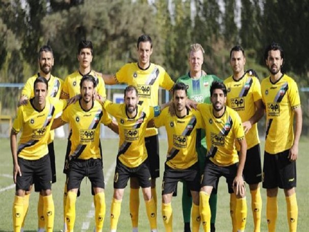 سپاهان با سیستم ۴ دفاعه بالانس و تعادل سیستمی اش برقرار نیست