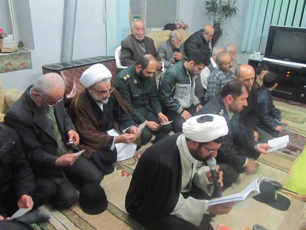 برگزاری زیارت پرفیض عاشورا در منزل شهید اکبرنژاد + عکس