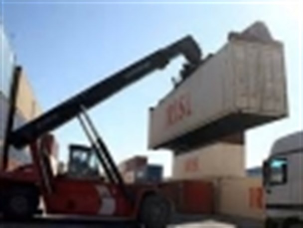 ۶۷۷ هزار تن انواع کالا از استان مرکزی صادر شد
