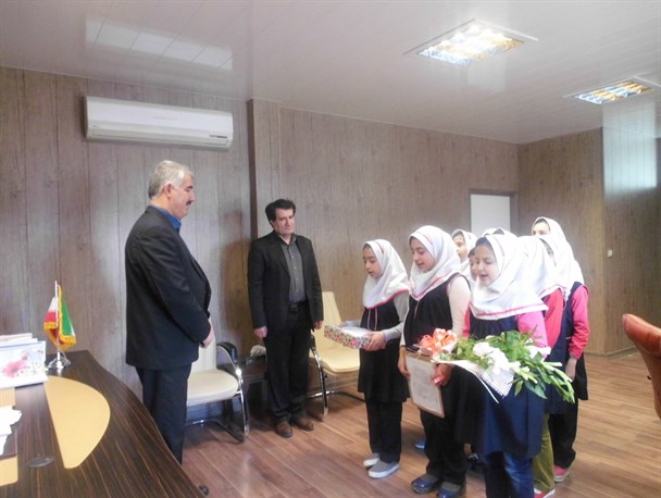 دانش آموزان سرابی با فرماندار سراب دیدار کردند