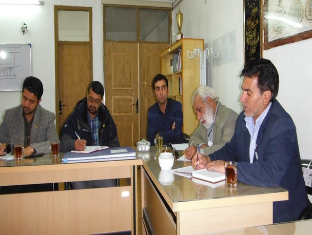 شهرداری تمام معابر را آسفالت می کند