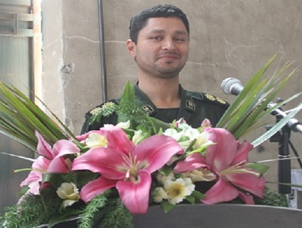 عمل به راهکارهای اقتصاد مقاومتی جلوی عبور از خطوط قرمز نظام را می گیرد