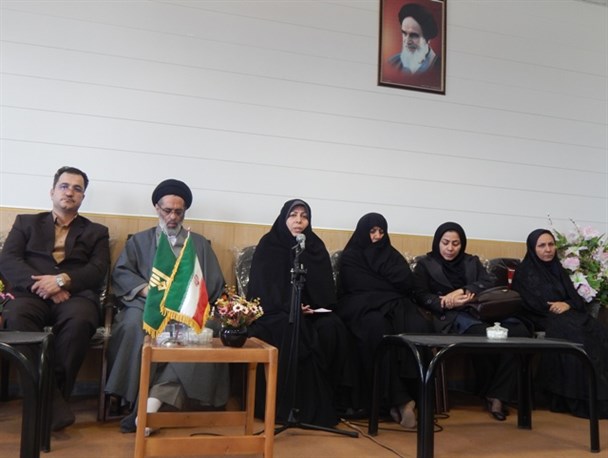 حجاب پرچم پاکدامنی و تامین کننده امنیت اجتماعی است/زنان می توانند در تحقق اقتصاد مقاومتی سهیم باشند